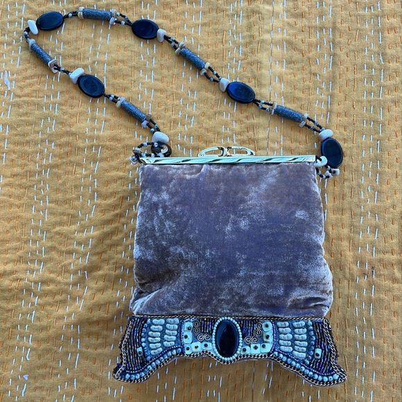 NWOT Mary Frances handbag, gold and brown/beige. Embellished with shell and bead - Picture 3 of 7